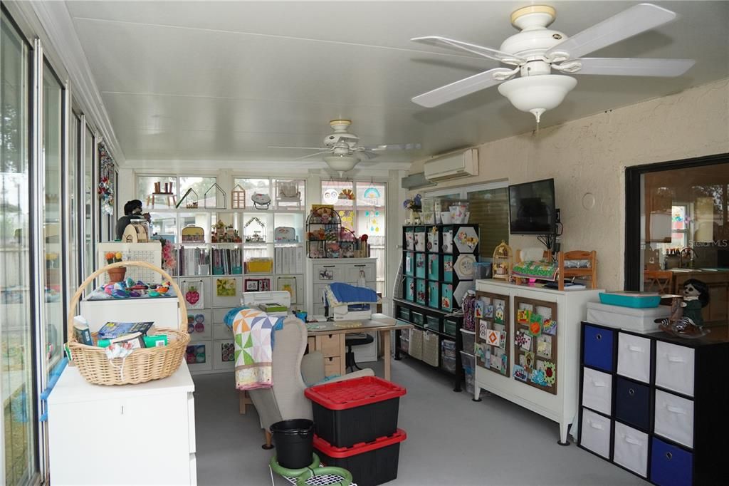 For Sale: $414,200 (3 beds, 2 baths, 1381 Square Feet)