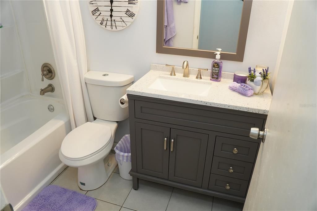 For Sale: $414,200 (3 beds, 2 baths, 1381 Square Feet)