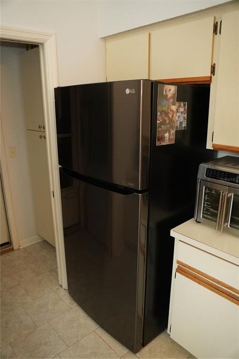 For Sale: $414,200 (3 beds, 2 baths, 1381 Square Feet)