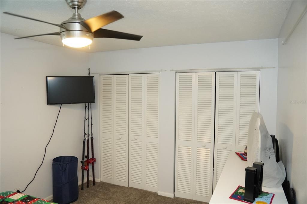 For Sale: $414,200 (3 beds, 2 baths, 1381 Square Feet)