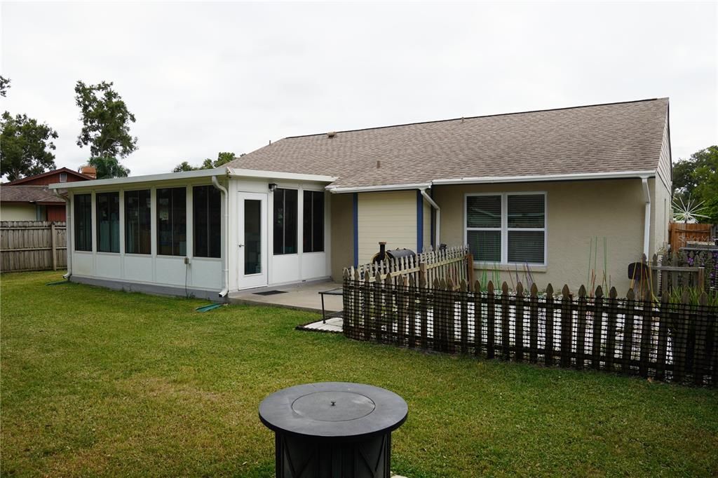 For Sale: $414,200 (3 beds, 2 baths, 1381 Square Feet)