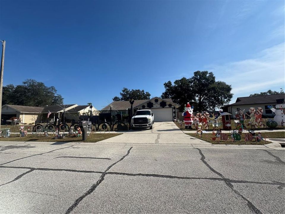 For Sale: $414,200 (3 beds, 2 baths, 1381 Square Feet)