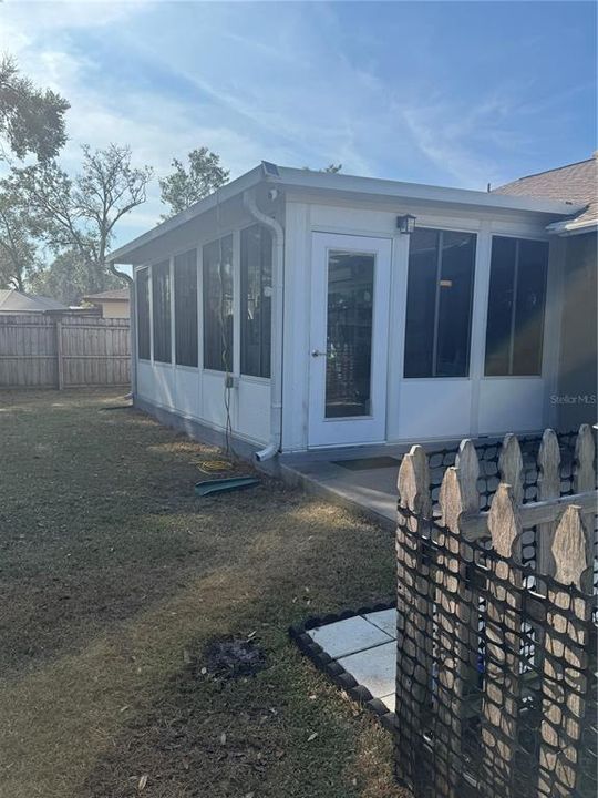 For Sale: $414,200 (3 beds, 2 baths, 1381 Square Feet)