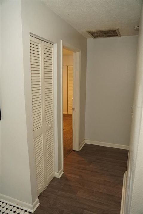 For Sale: $414,200 (3 beds, 2 baths, 1381 Square Feet)