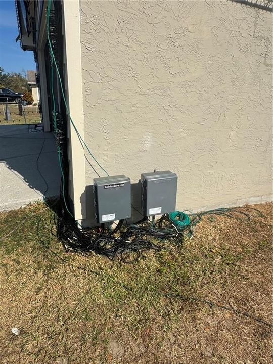 For Sale: $414,200 (3 beds, 2 baths, 1381 Square Feet)