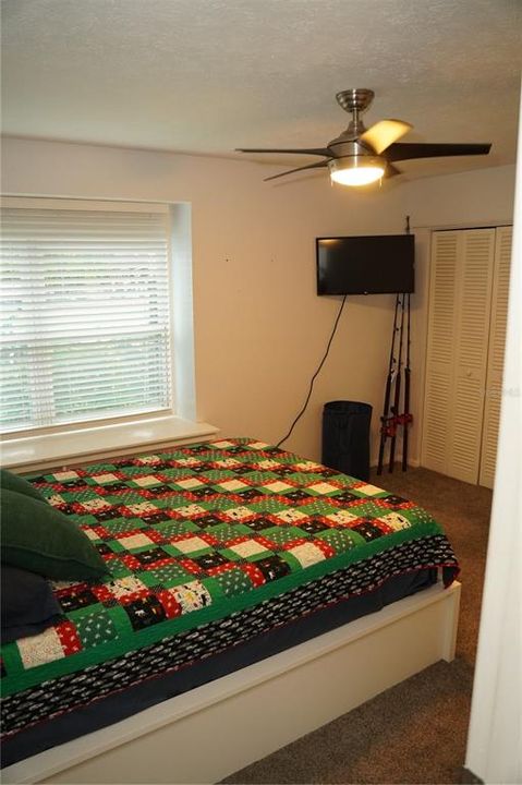 For Sale: $414,200 (3 beds, 2 baths, 1381 Square Feet)