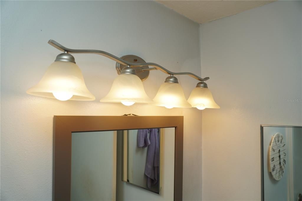 For Sale: $414,200 (3 beds, 2 baths, 1381 Square Feet)