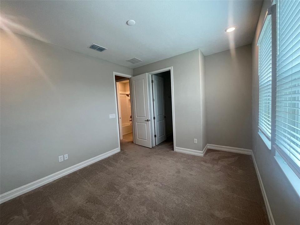 For Sale: $374,900 (3 beds, 2 baths, 1827 Square Feet)