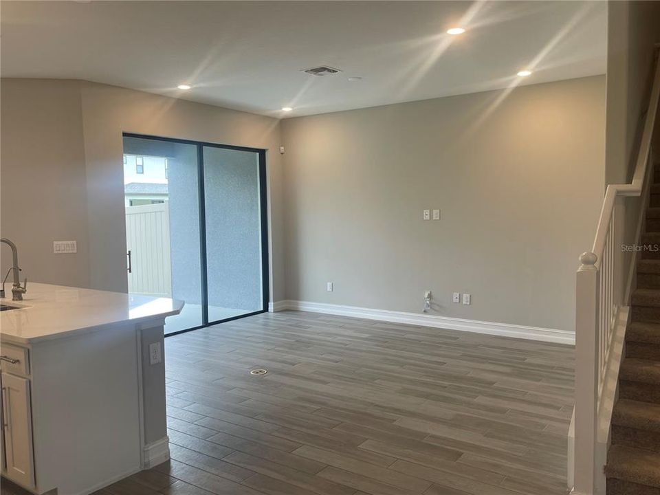 For Sale: $374,900 (3 beds, 2 baths, 1827 Square Feet)