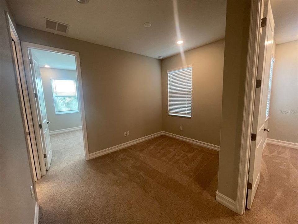 For Sale: $374,900 (3 beds, 2 baths, 1827 Square Feet)