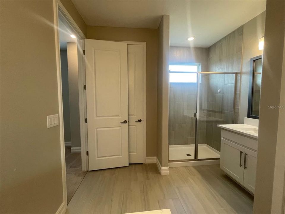 For Sale: $374,900 (3 beds, 2 baths, 1827 Square Feet)