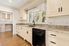 出租: $5,400 (4 贝兹, 3 浴室, 2841 平方英尺)