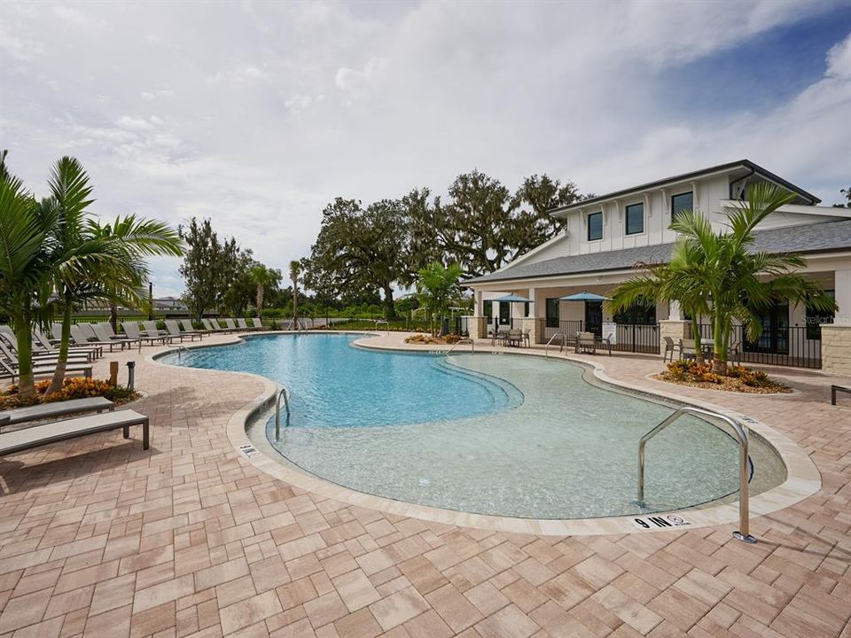 合同活跃: $348,000 (4 贝兹, 2 浴室, 2503 平方英尺)