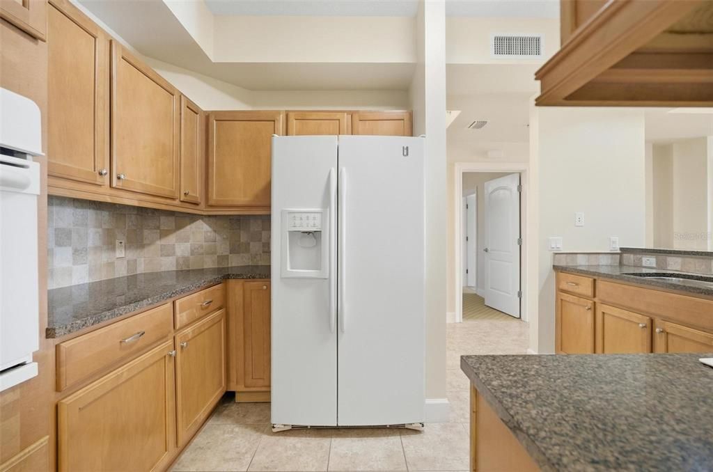 For Rent: $2,695 (2 beds, 2 baths, 1570 Square Feet)