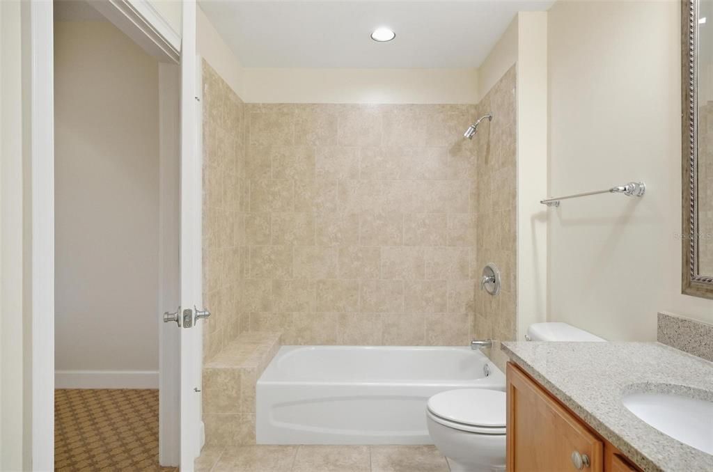 For Rent: $2,695 (2 beds, 2 baths, 1570 Square Feet)