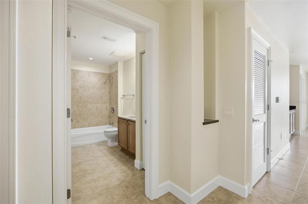 For Rent: $2,695 (2 beds, 2 baths, 1570 Square Feet)