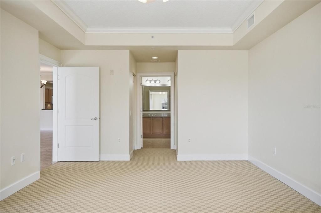 For Rent: $2,695 (2 beds, 2 baths, 1570 Square Feet)