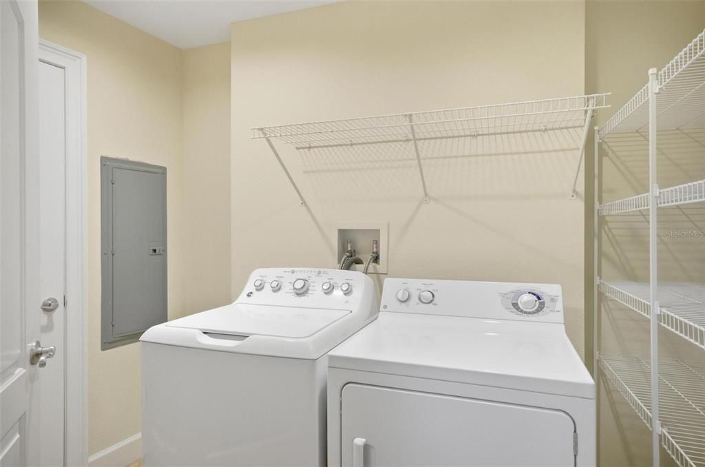 For Rent: $2,695 (2 beds, 2 baths, 1570 Square Feet)