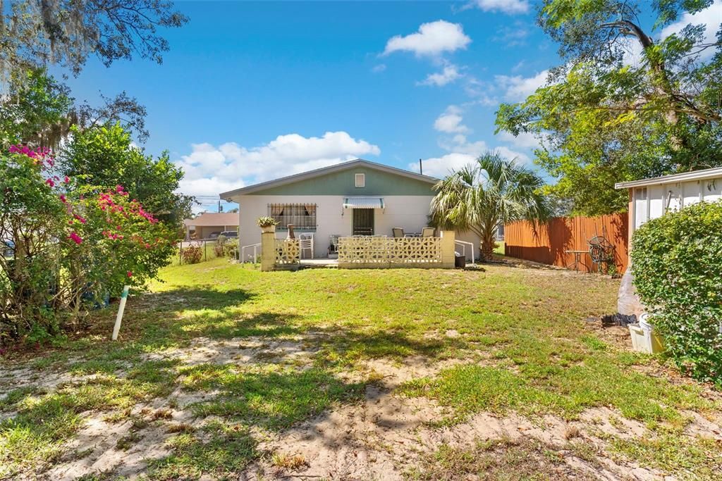 For Sale: $200,000 (3 beds, 2 baths, 1568 Square Feet)