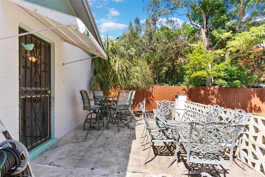 For Sale: $200,000 (3 beds, 2 baths, 1568 Square Feet)