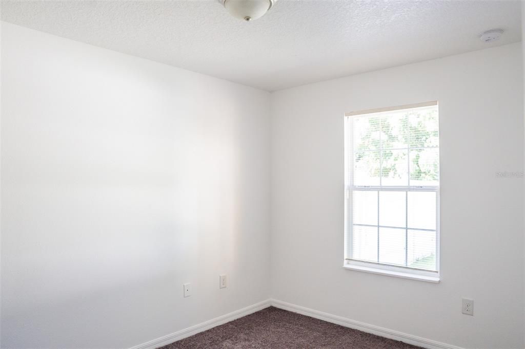 Active With Contract: $199,000 (2 beds, 1 baths, 931 Square Feet)