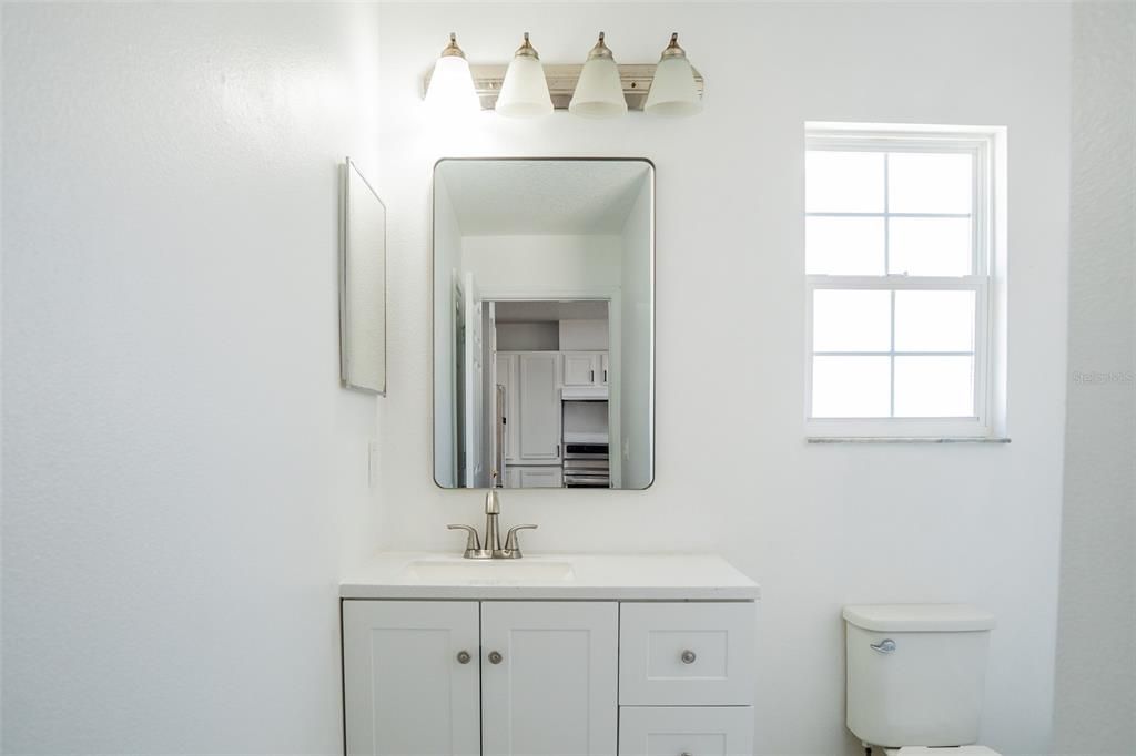 Active With Contract: $199,000 (2 beds, 1 baths, 931 Square Feet)