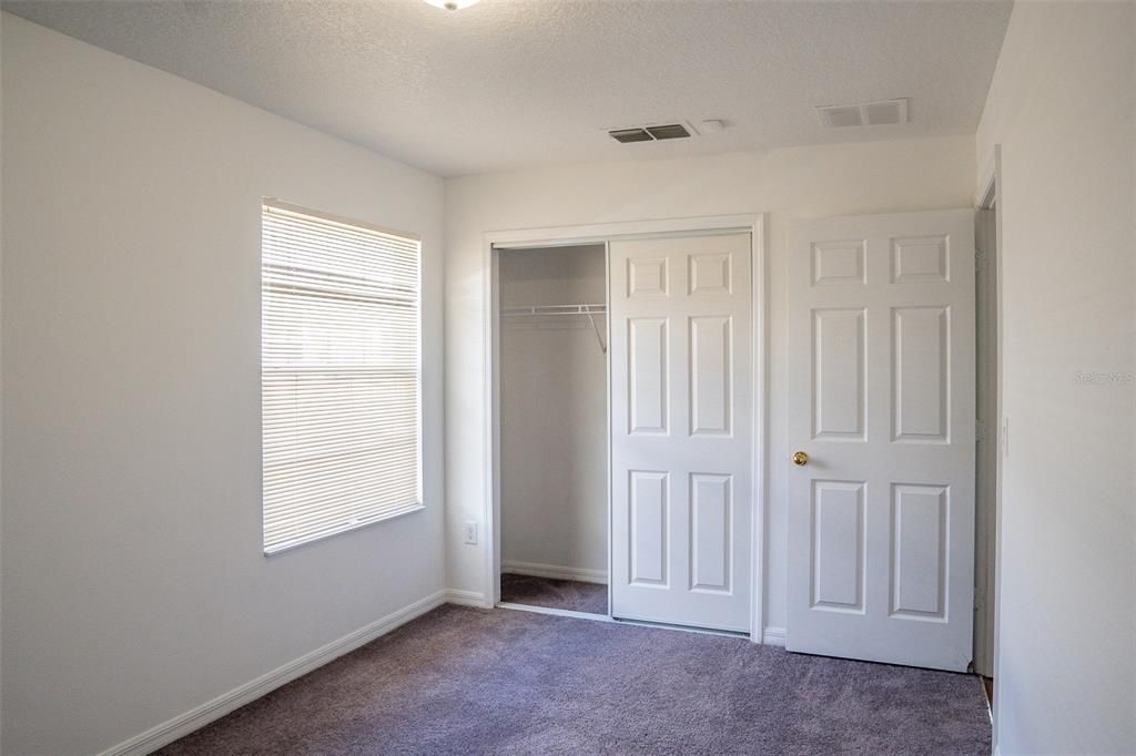 Active With Contract: $199,000 (2 beds, 1 baths, 931 Square Feet)