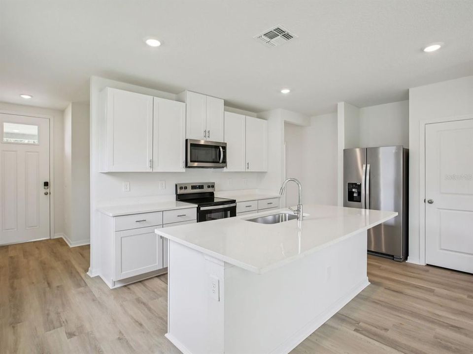 En Venta: $289,310 (4 camas, 2 baños, 1607 Pies cuadrados)