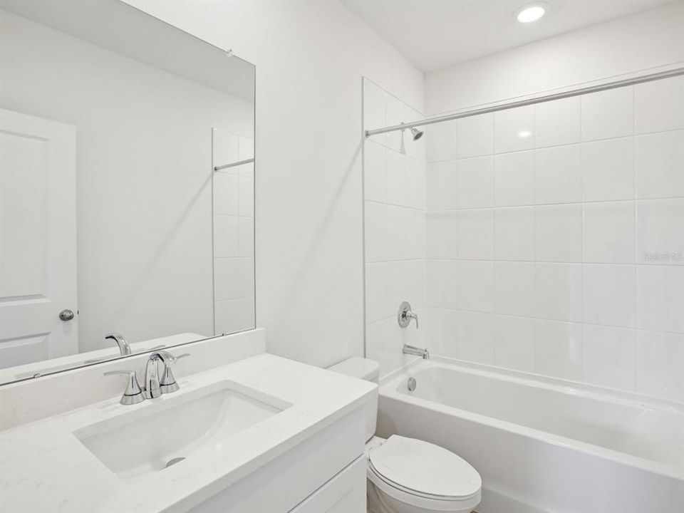 En Venta: $289,310 (4 camas, 2 baños, 1607 Pies cuadrados)