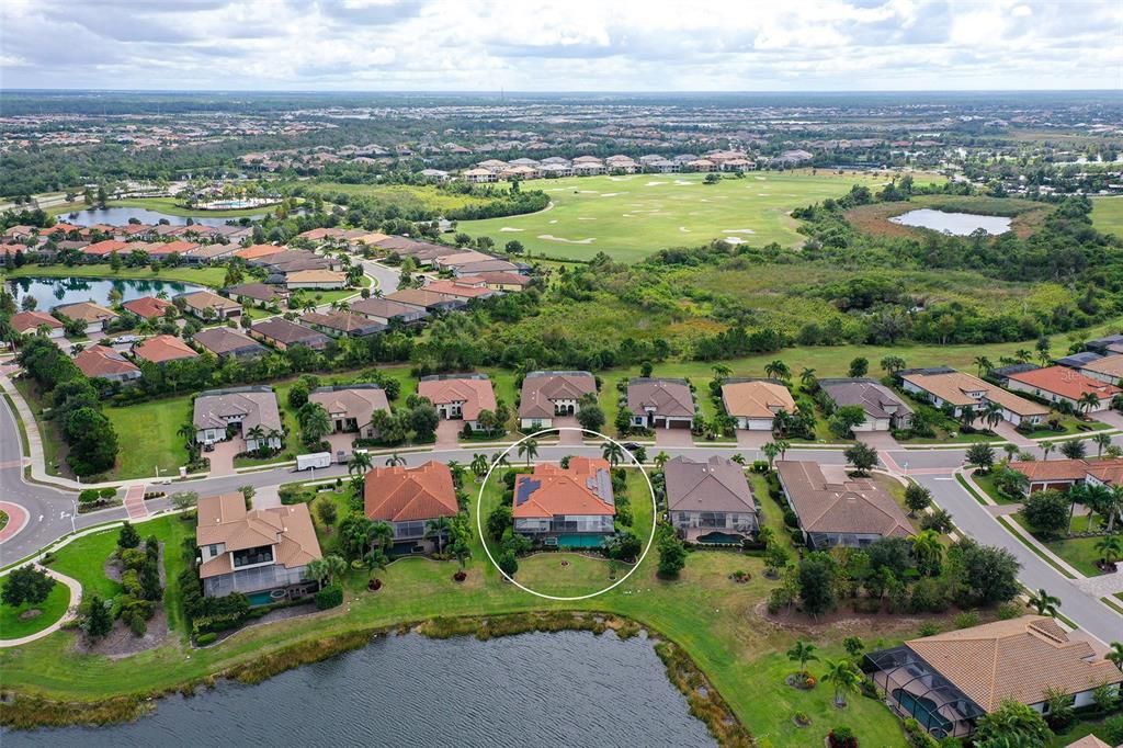 En Venta: $1,395,000 (4 camas, 3 baños, 2661 Pies cuadrados)