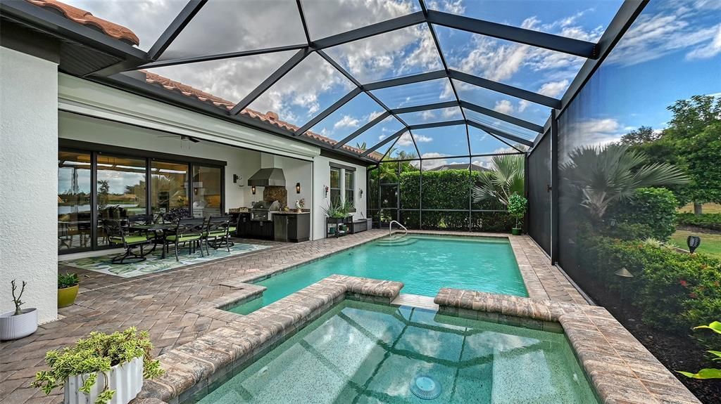 En Venta: $1,395,000 (4 camas, 3 baños, 2661 Pies cuadrados)