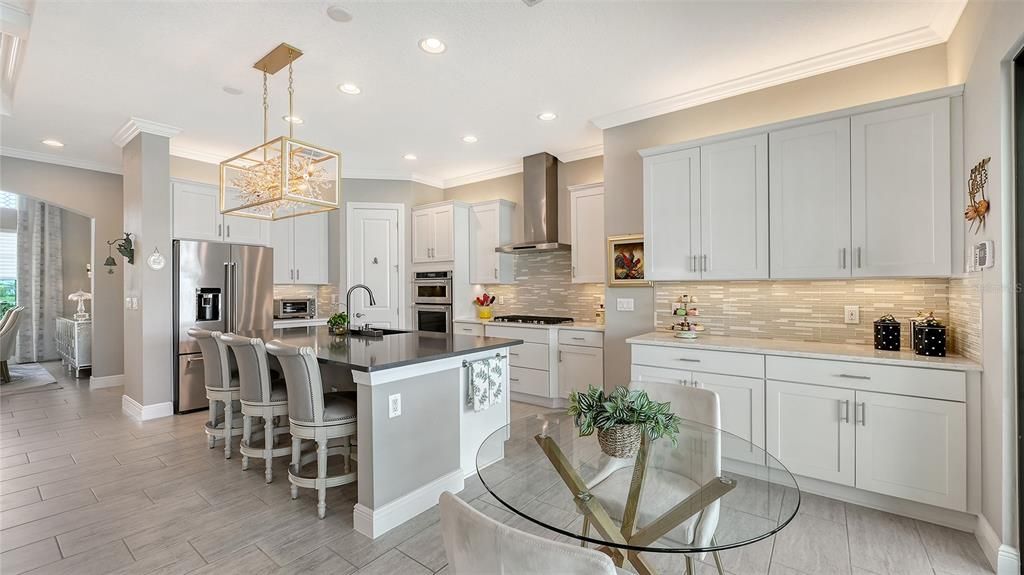 En Venta: $1,395,000 (4 camas, 3 baños, 2661 Pies cuadrados)