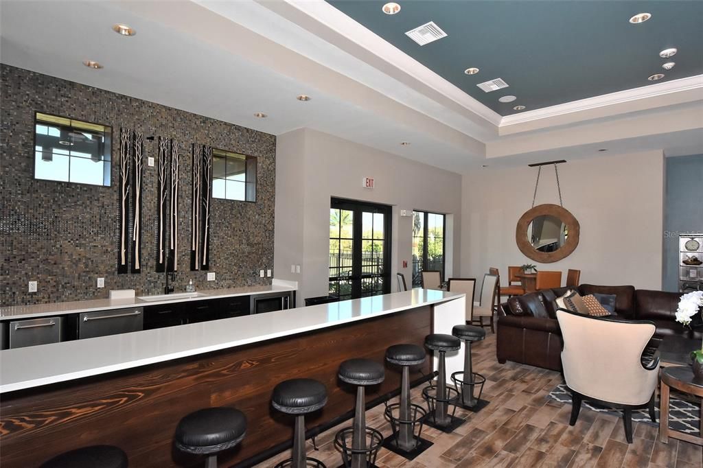 En Venta: $1,395,000 (4 camas, 3 baños, 2661 Pies cuadrados)