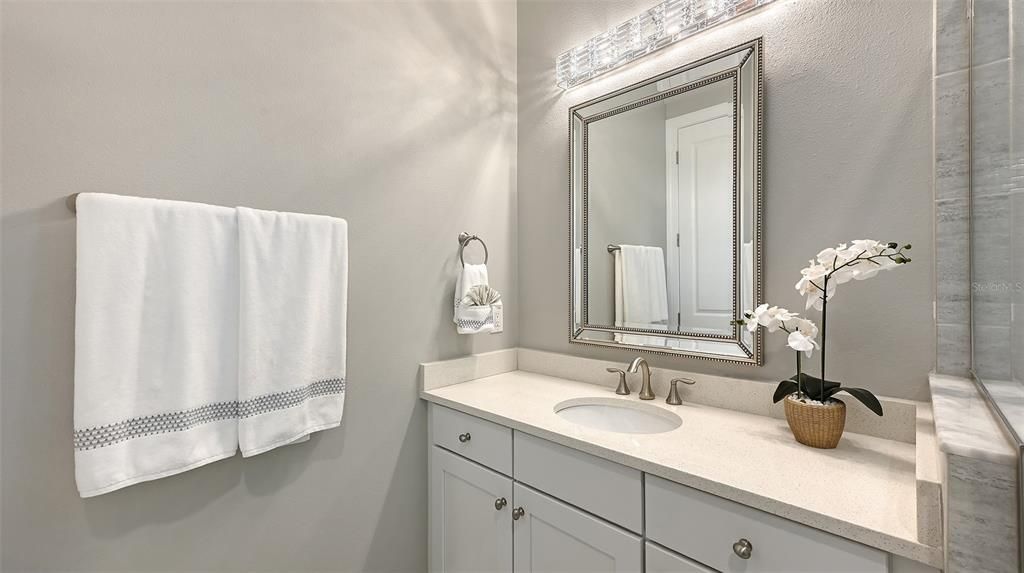 En Venta: $1,395,000 (4 camas, 3 baños, 2661 Pies cuadrados)