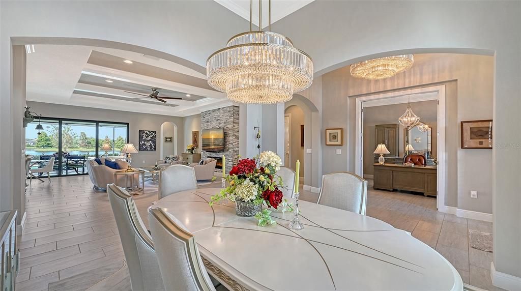 En Venta: $1,395,000 (4 camas, 3 baños, 2661 Pies cuadrados)