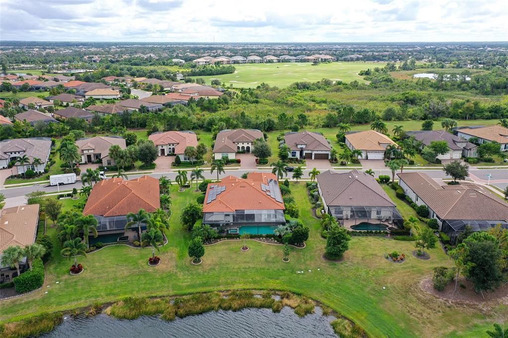 En Venta: $1,395,000 (4 camas, 3 baños, 2661 Pies cuadrados)