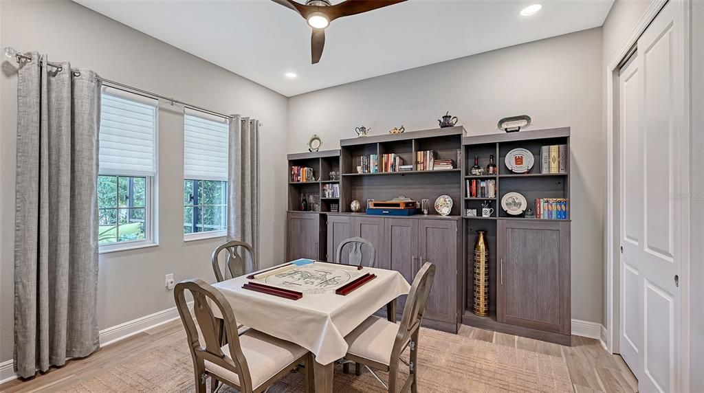 En Venta: $1,395,000 (4 camas, 3 baños, 2661 Pies cuadrados)