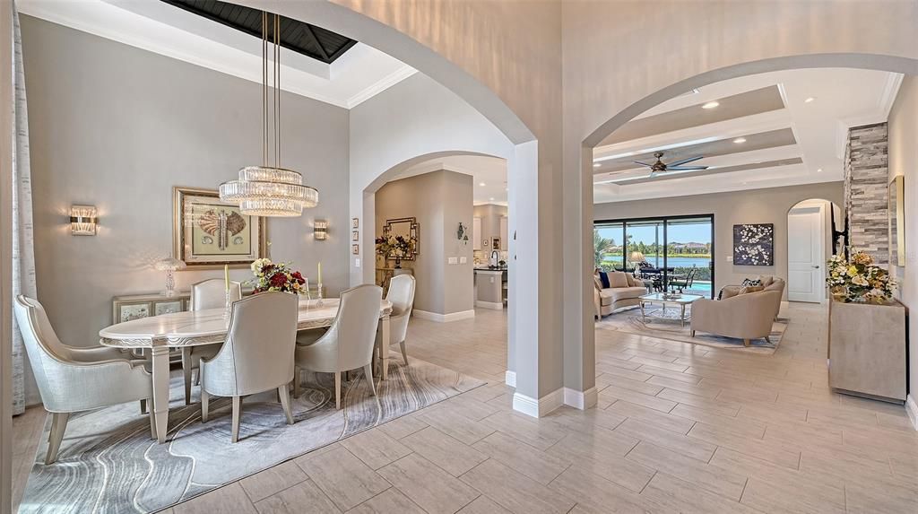 En Venta: $1,395,000 (4 camas, 3 baños, 2661 Pies cuadrados)