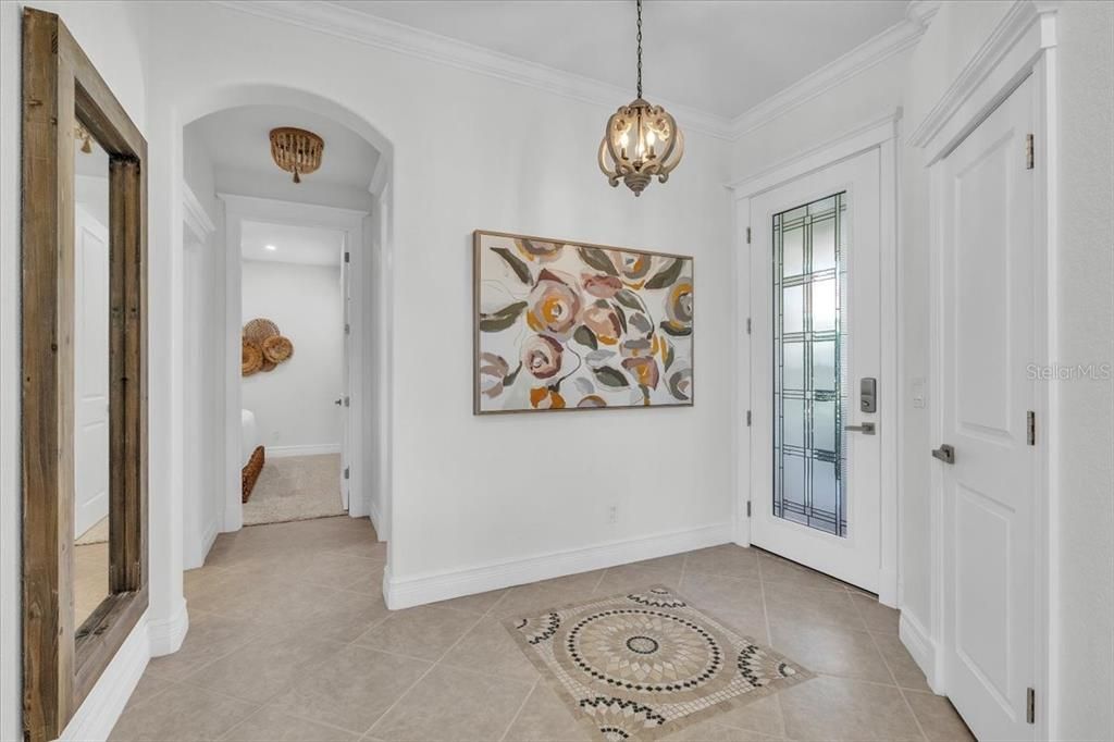 合同活跃: $519,000 (3 贝兹, 2 浴室, 1636 平方英尺)