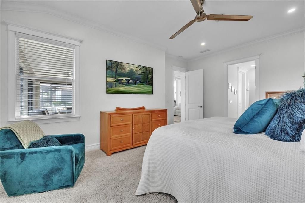 合同活跃: $519,000 (3 贝兹, 2 浴室, 1636 平方英尺)