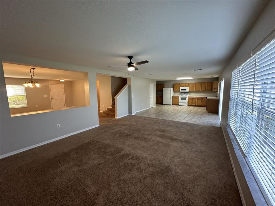 For Rent: $2,250 (3 beds, 2 baths, 2656 Square Feet)