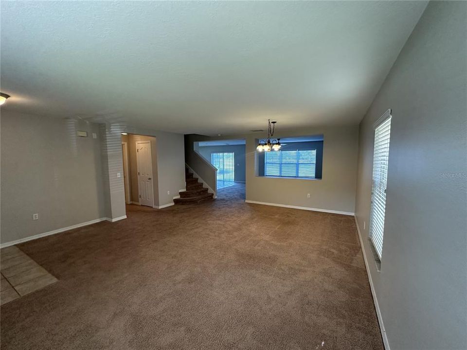 For Rent: $2,250 (3 beds, 2 baths, 2656 Square Feet)