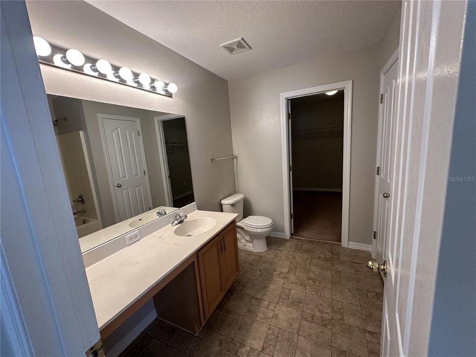 For Rent: $2,250 (3 beds, 2 baths, 2656 Square Feet)