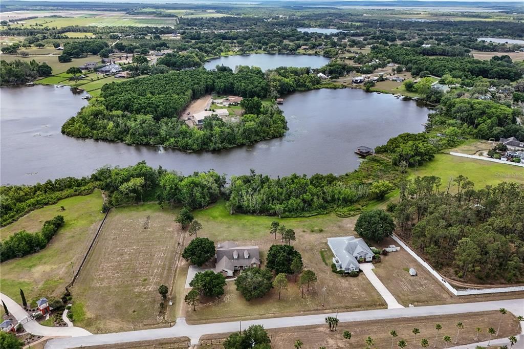 For Sale: $909,000 (3 beds, 2 baths, 2681 Square Feet)