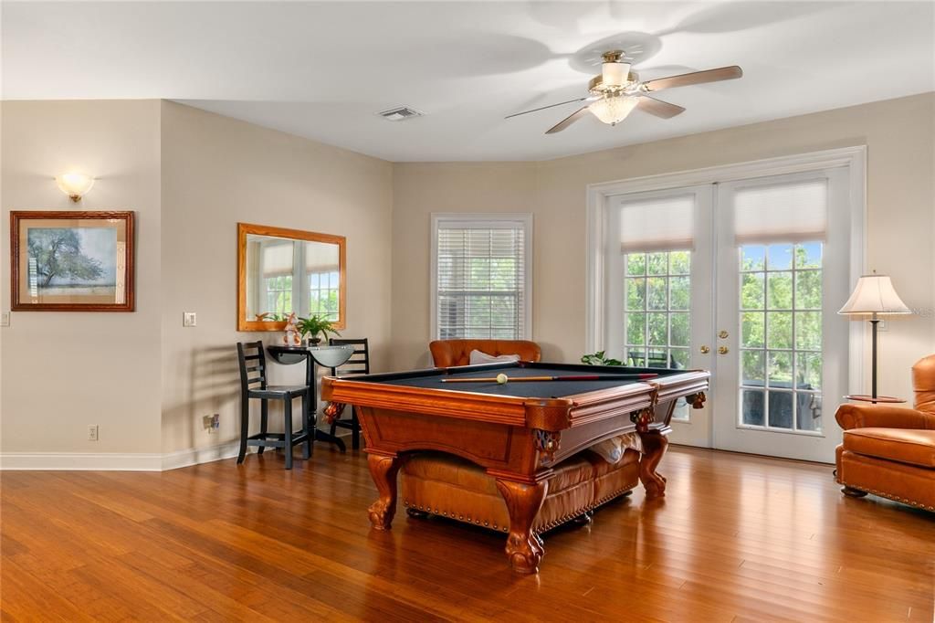 For Sale: $909,000 (3 beds, 2 baths, 2681 Square Feet)