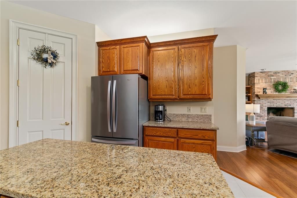 For Sale: $909,000 (3 beds, 2 baths, 2681 Square Feet)