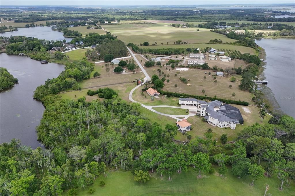 For Sale: $909,000 (3 beds, 2 baths, 2681 Square Feet)