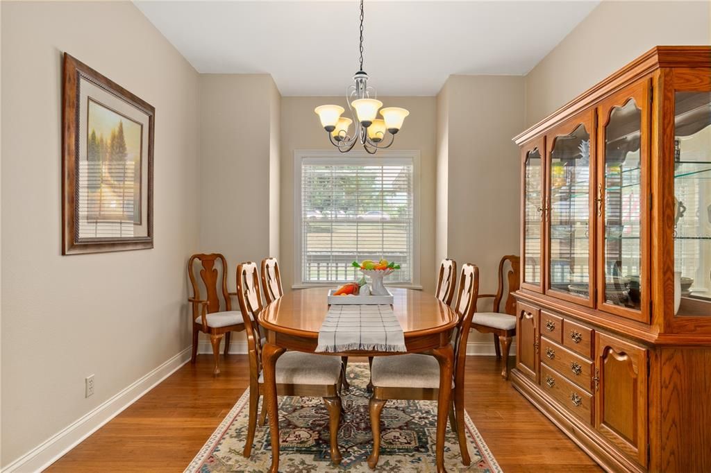 For Sale: $909,000 (3 beds, 2 baths, 2681 Square Feet)