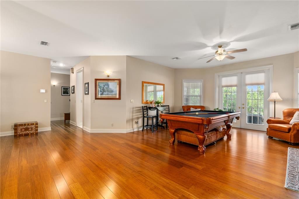 For Sale: $909,000 (3 beds, 2 baths, 2681 Square Feet)