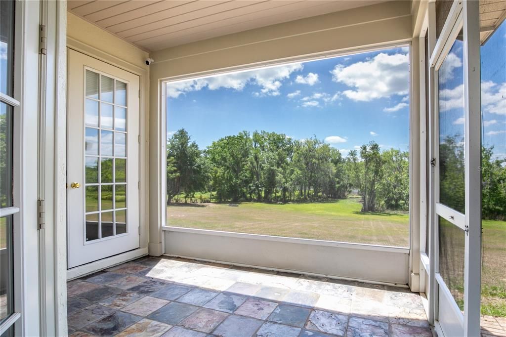 For Sale: $909,000 (3 beds, 2 baths, 2681 Square Feet)